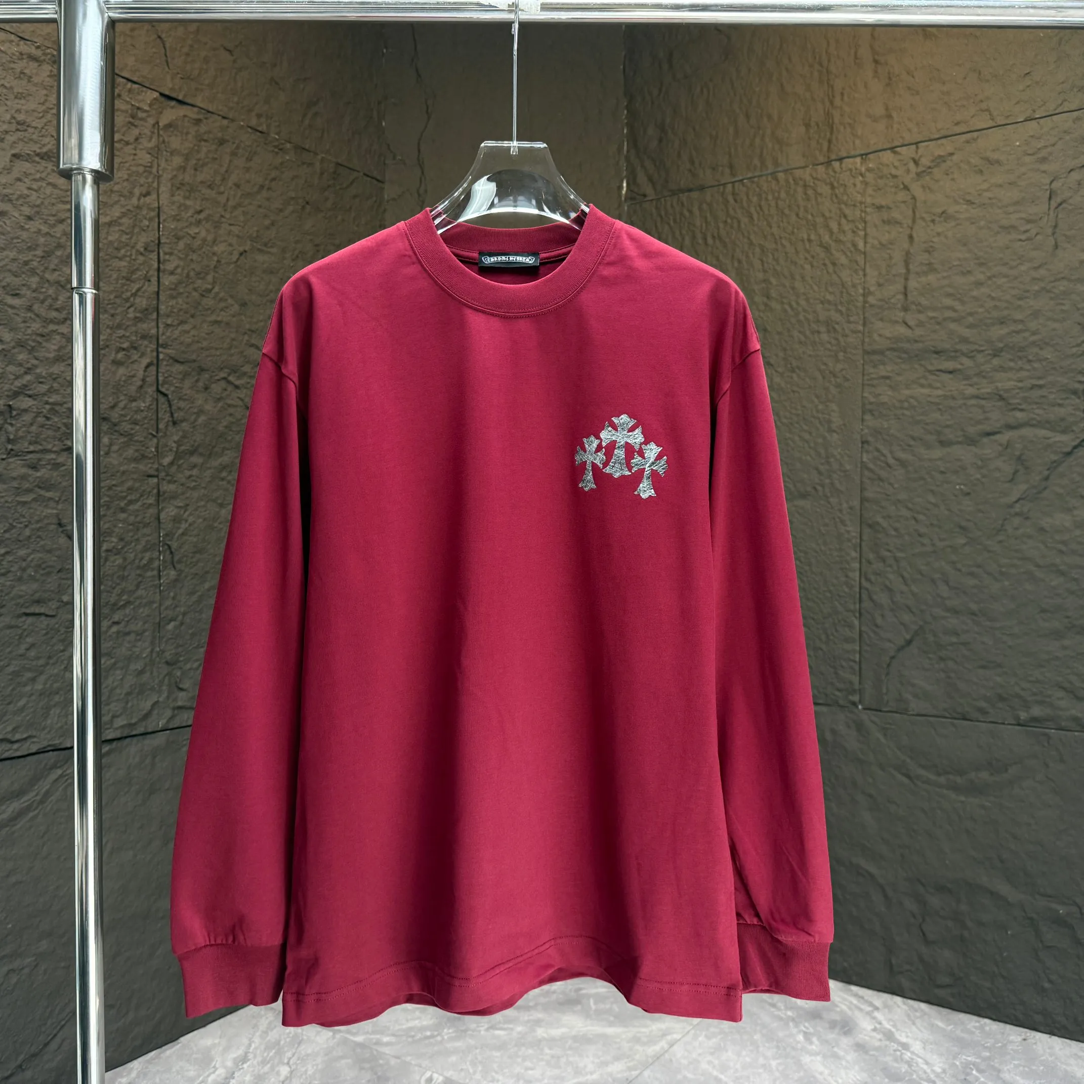 🅿️230 CH* Crow Heart* 2025 autumn and winter new thick long-sleeved T-shirt 320g pure cotton Sanskrit cross logo silver thread Color: Black White Angora Red Size: S M L XL